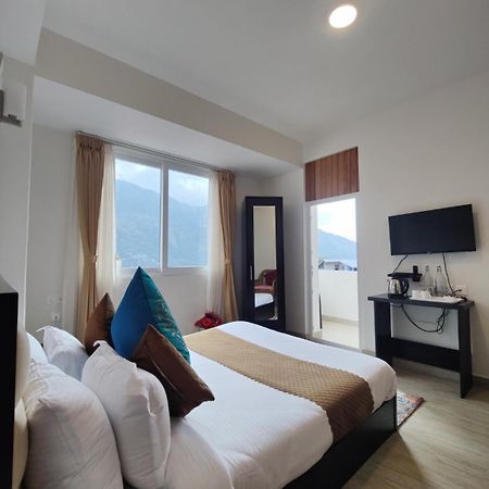 Maplewood Hotel & Spa Gangtok Buitenkant foto