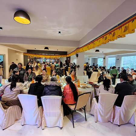 Maplewood Hotel & Spa Gangtok Buitenkant foto
