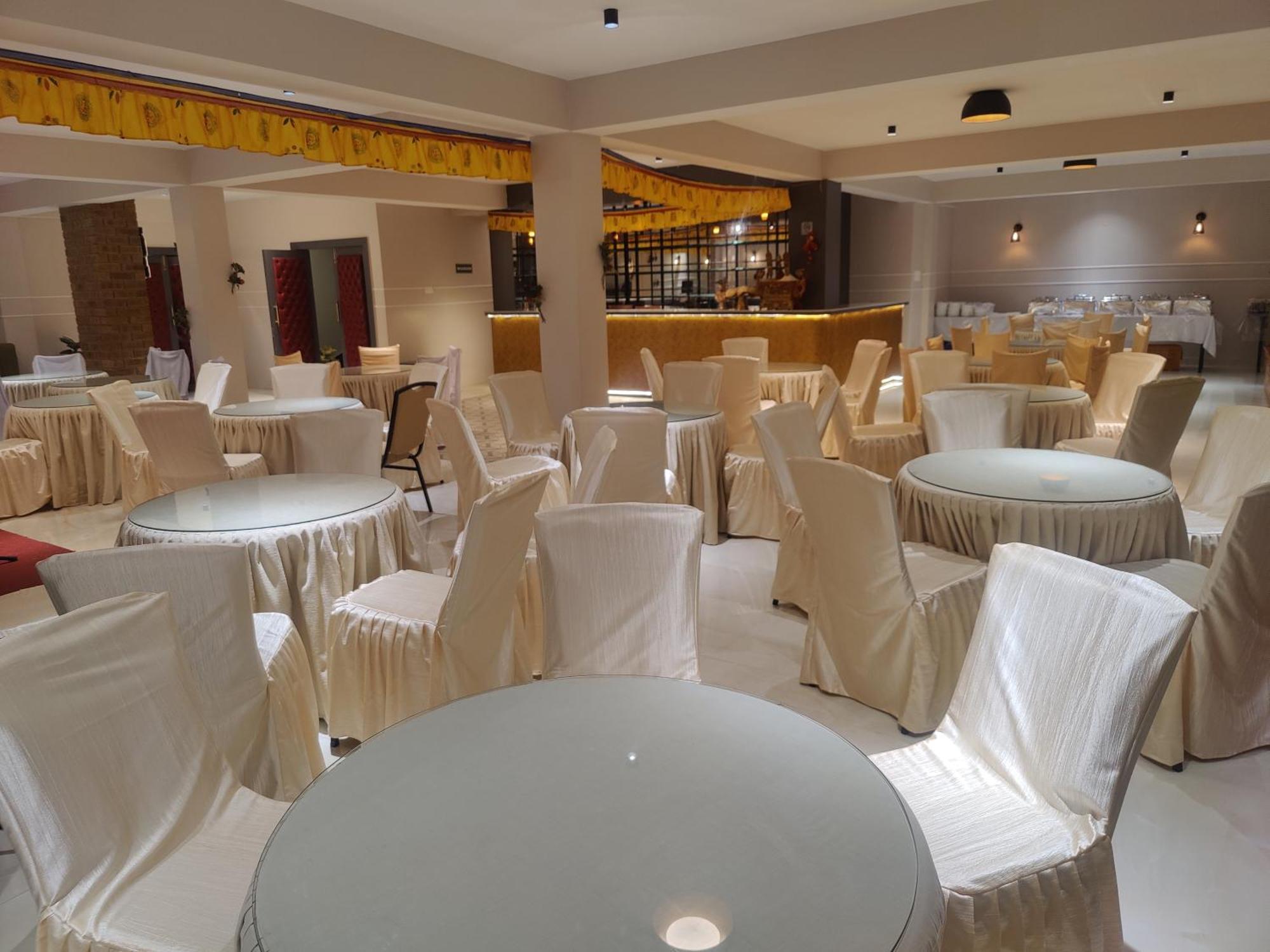 Maplewood Hotel & Spa Gangtok Buitenkant foto