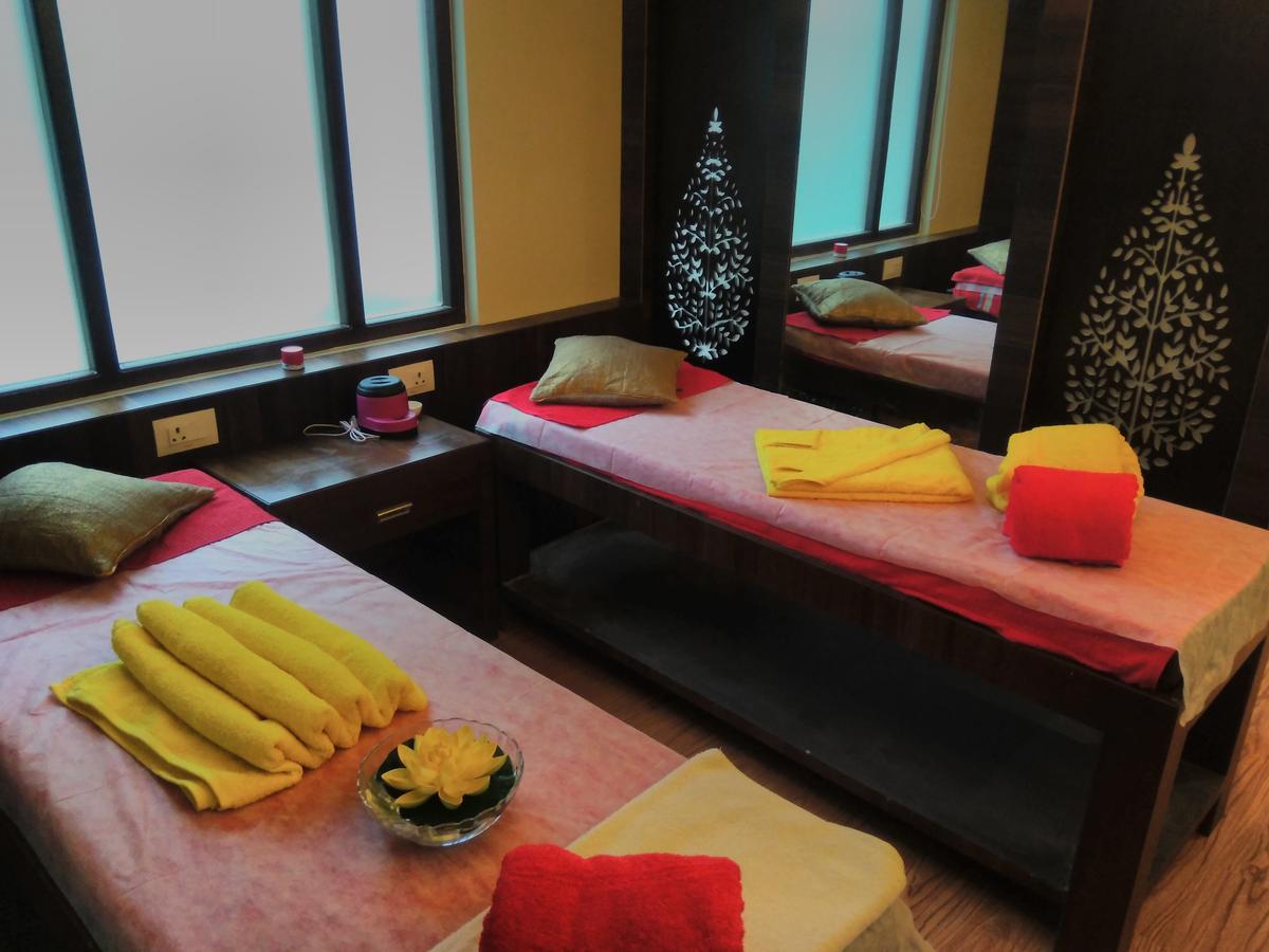 Maplewood Hotel & Spa Gangtok Buitenkant foto