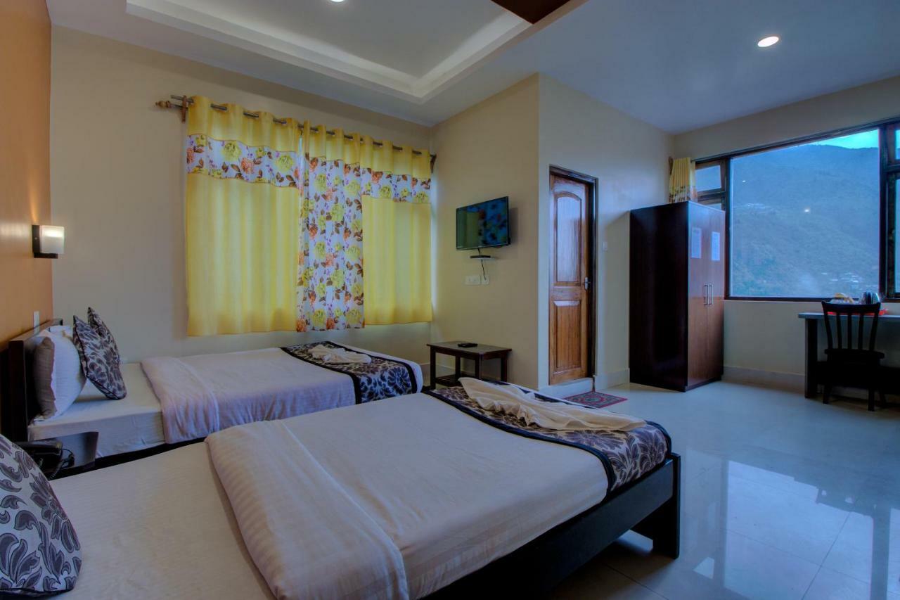 Maplewood Hotel & Spa Gangtok Buitenkant foto