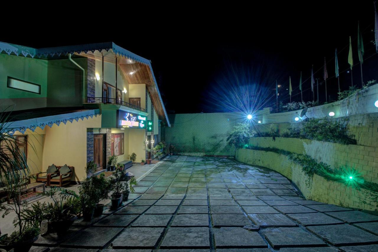 Maplewood Hotel & Spa Gangtok Buitenkant foto